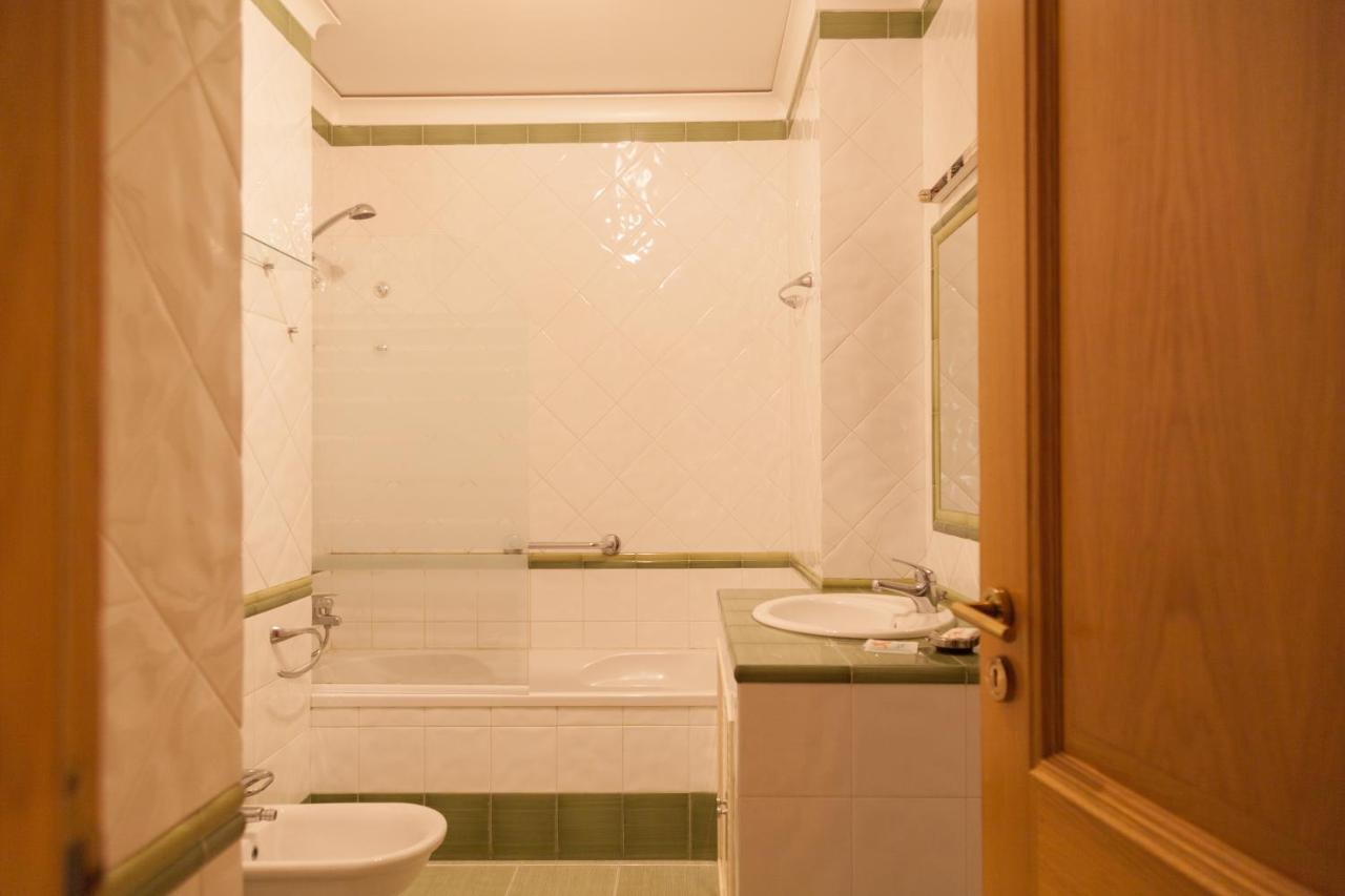 Flh Wooden Spacious Apartment *